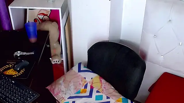 Angel_foxc13 webcam