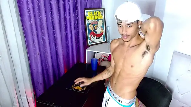 Angel_foxc13 webcam