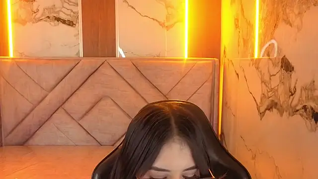 Victorycat_v live cam on StripChat