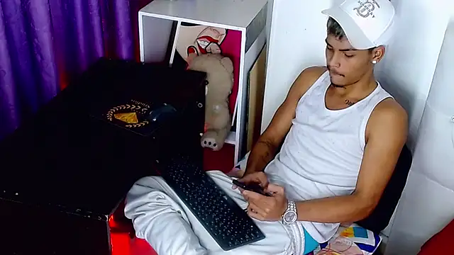Angel_foxc13 webcam