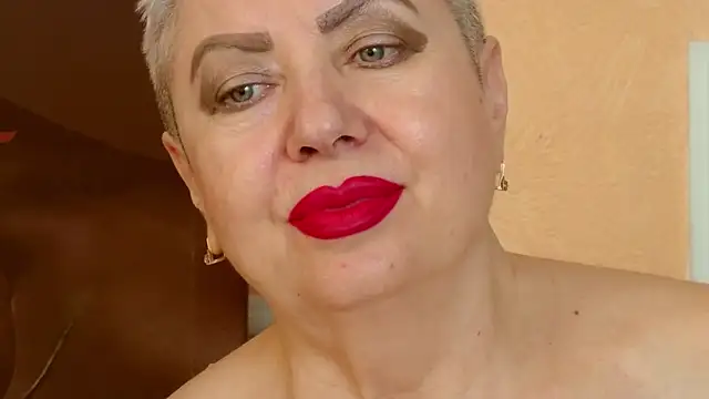 LadyPosh webcam