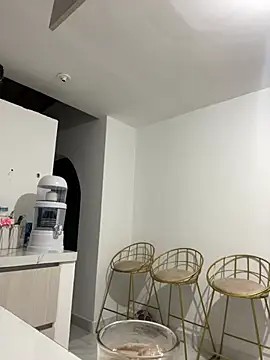 _MadiLee_ webcam
