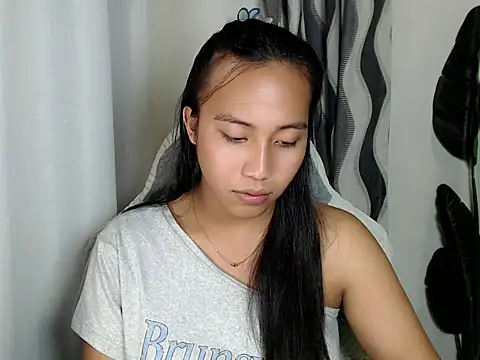 sweetiie_caren live cam on StripChat