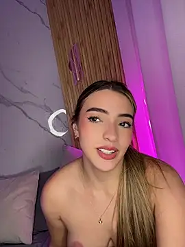KYLIE_JONES6 live cam on StripChat