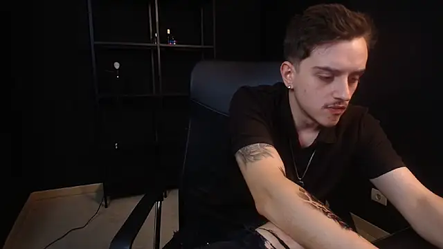 FelixStarkk live cam on StripChat