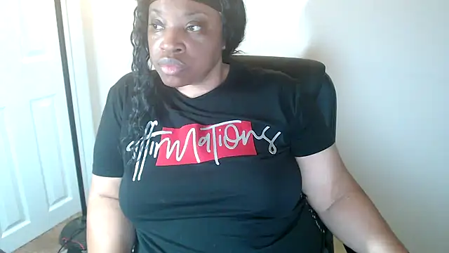 Sexymona1218 live cam on StripChat