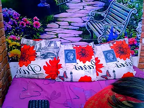IndianPretty14u2Luv live cam on StripChat