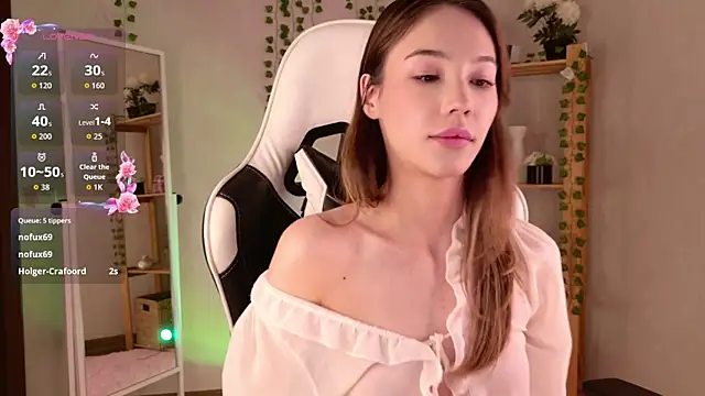 LilCatalia webcam
