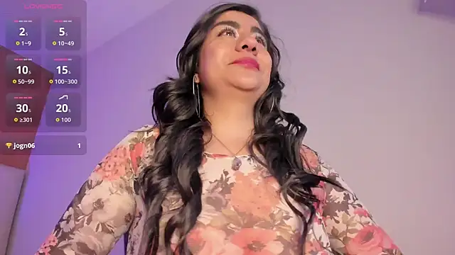 Esmeralda_Rose__ webcam