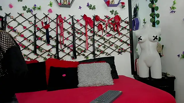 conny_blonde webcam