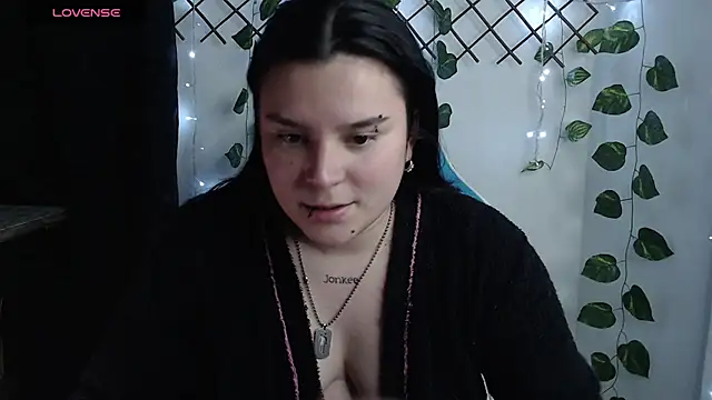 Nika_1_ live cam on StripChat