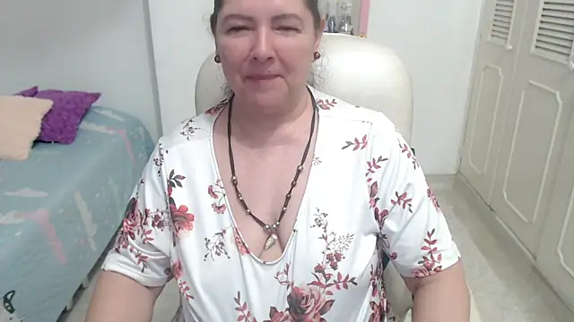 leonela_69 webcam
