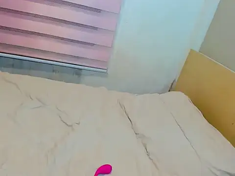 hotyoungJannaX webcam