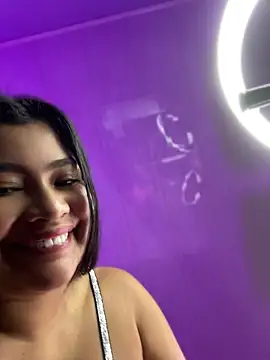LunaaRosse webcam