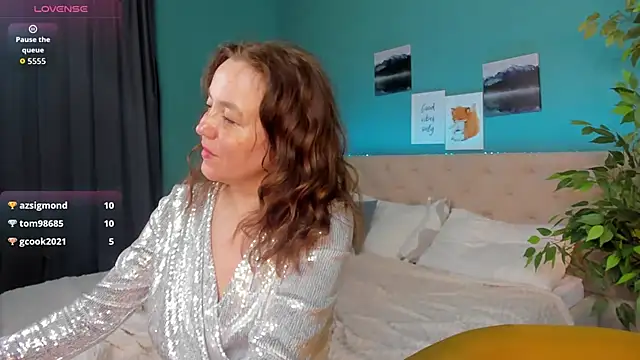Kira_Adler webcam