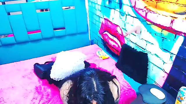 violet_bigcock774 webcam