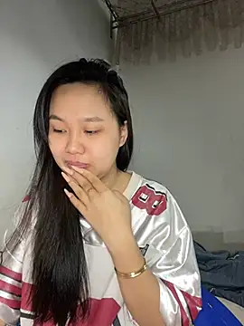 Almira6868 webcam