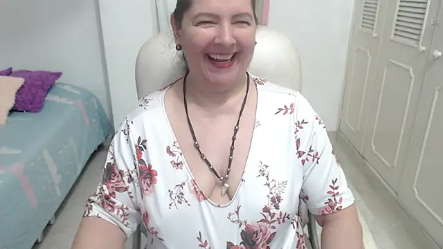 leonela_69 webcam