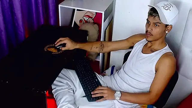 Angel_foxc13 webcam