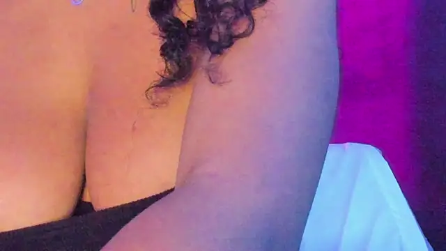 Sofi_Fox_ live cam on StripChat