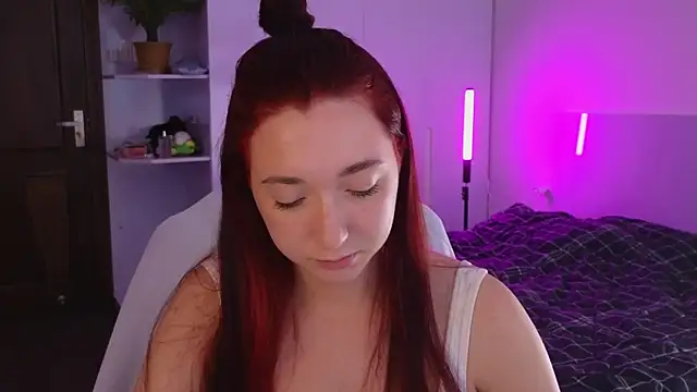 YasmineWest webcam
