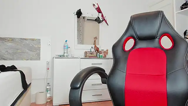 anisialuna_ webcam