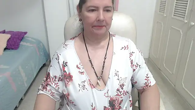 leonela_69 webcam