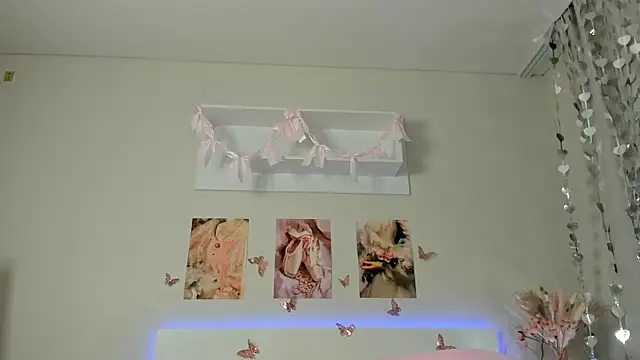 Milly_Lane webcam