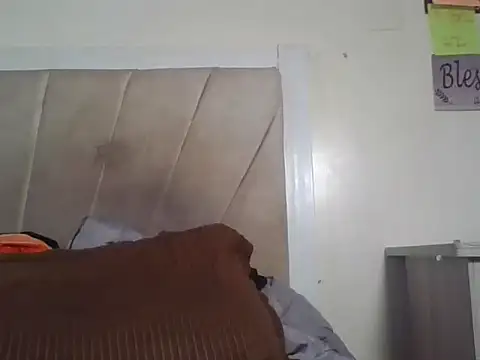 freakyboy255 live cam on StripChat