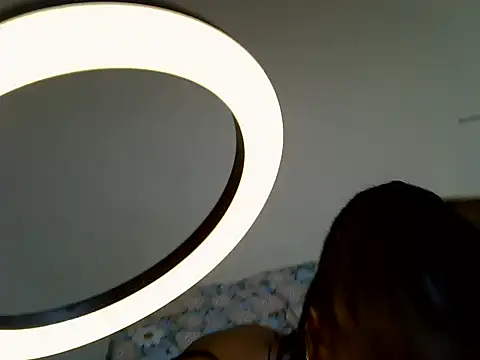 PetiteMelaninn webcam