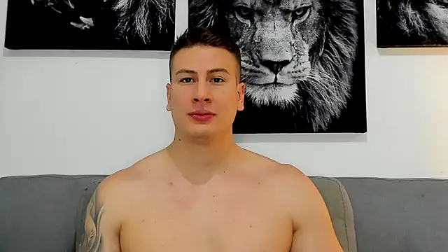 AlexHarrington webcam
