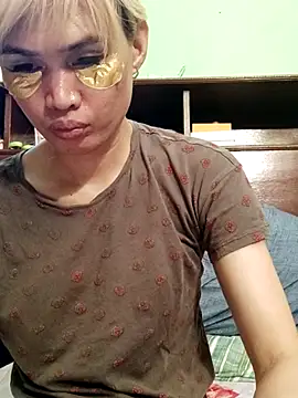 QueenSoreal webcam
