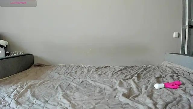JuiliOnesunray Live Web Cam Show