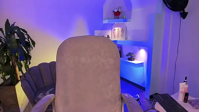 TifanyWhite_ webcam