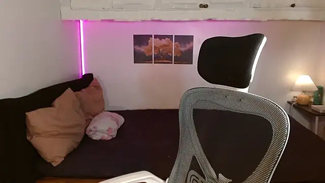 MollyButcher webcam