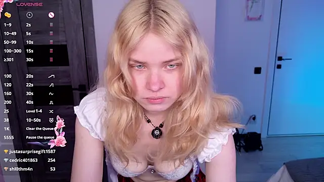 ChloeWells webcam