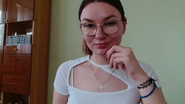 LooveELLYx webcam