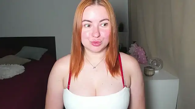 LAYLAxSTAR live cam on StripChat