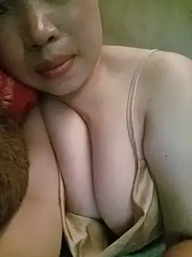 julybe webcam