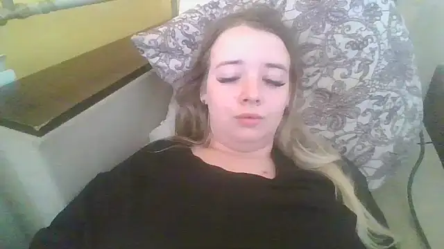 ViolaCandy live cam on StripChat