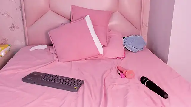 Nasly_Moore live cam on StripChat