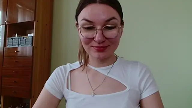 LooveELLYx webcam
