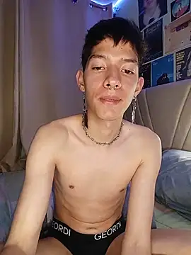 heyy_noah11 webcam
