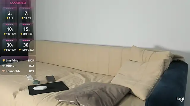 AmelinaLove webcam