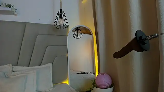 Nicole_Brown1126 webcam
