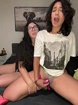 Alice_surprise webcam
