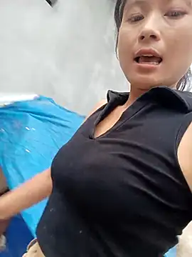 Linda-yiyi webcam
