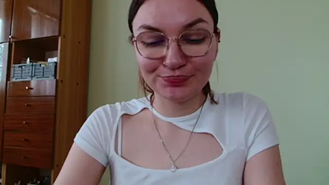 LooveELLYx webcam