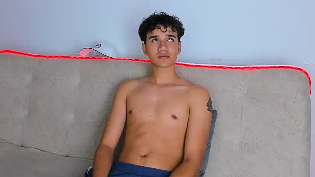 Damon_Kovac webcam