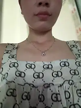 Aria_Maya webcam